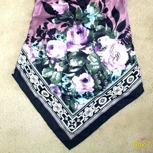 LADIES HALTER TOP, LAVENDER/BLACK FLORAL PRINT, ELASTIC BACK, SIZE M, BY XOXO
